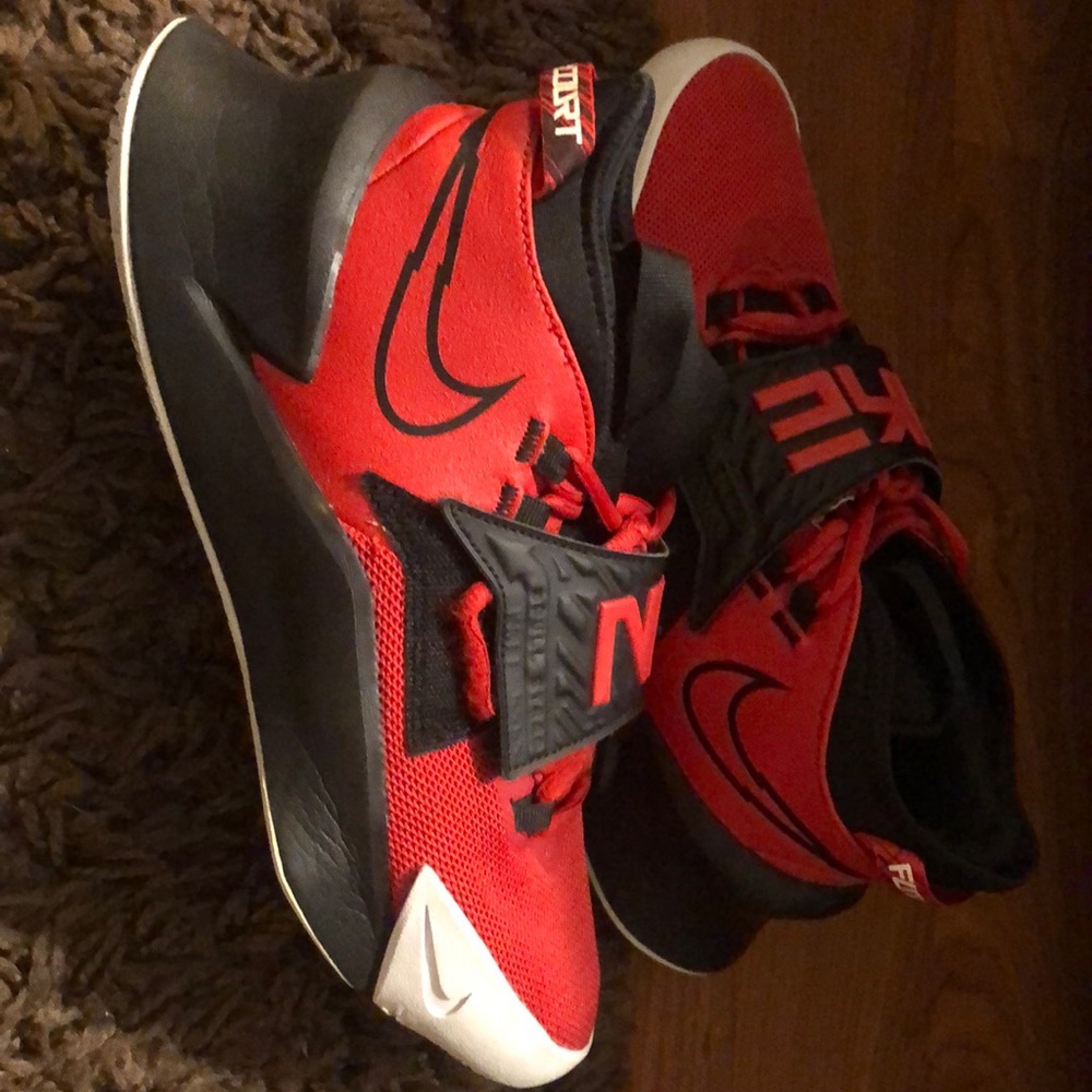Wore once/great condition (Nike Future Court)